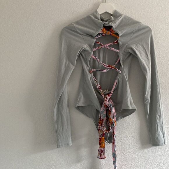 Free People Straps in the back Long Sleeve Bodysuit - Picture 1 of 5